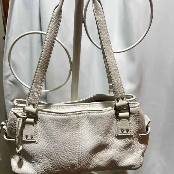 Fossil Cream Pebbled Leather Shoulder Bag | Double Strap | Neutral - Picture 2 of 14